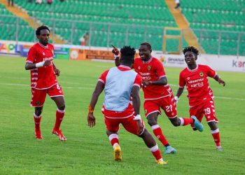 Asante Kotoko players
