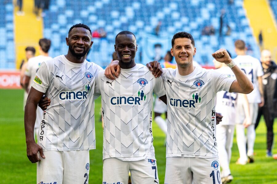 Nicholas Opoku (on the left)